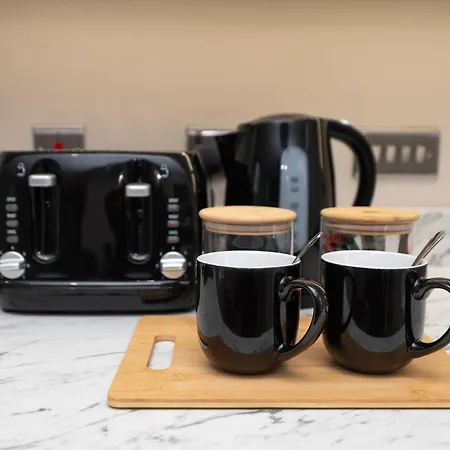 Luxury Serviced Penthouse - City Centre - En Bedrooms - Free Netflix * Leeds (West Yorkshire)