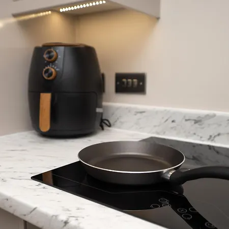 Luxury Serviced Penthouse - City Centre - En Bedrooms - Free Netflix 公寓 *