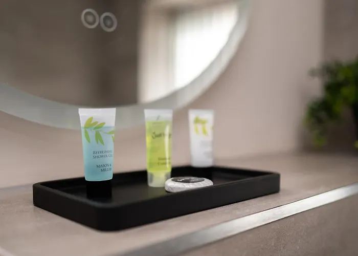 Апартаменти Luxury Serviced Penthouse - City Centre - En Bedrooms - Free Netflix