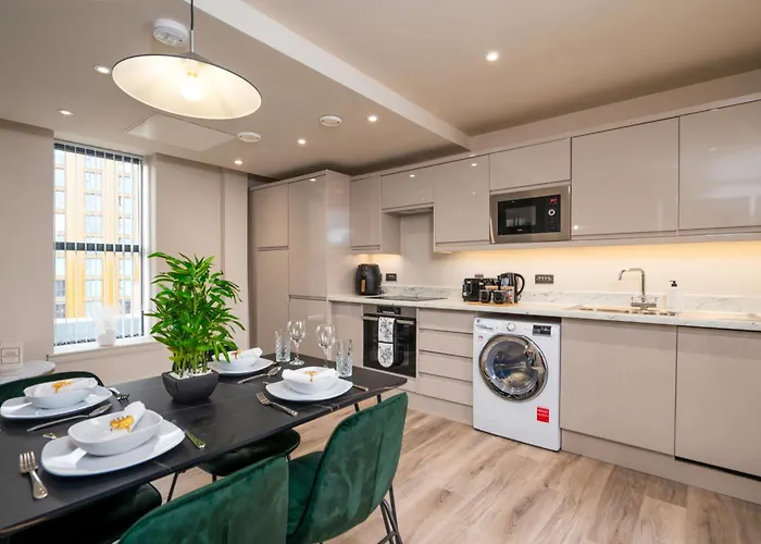 Luxury Serviced Penthouse - City Centre - En Bedrooms - Free Netflix Leeds (West Yorkshire)