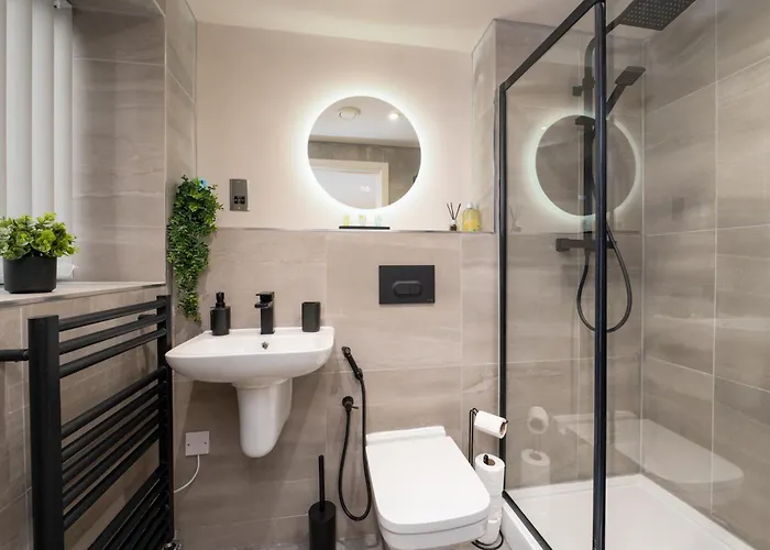 Luxury Serviced Penthouse - City Centre - En Bedrooms - Free Netflix