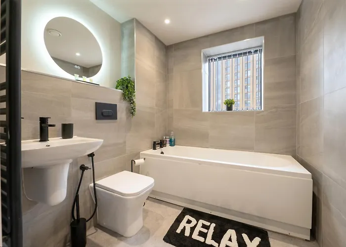 Luxury Serviced Penthouse - City Centre - En Bedrooms - Free Netflix *